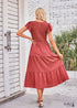 Vestido midi bohemio con mangas voladoras y capas en violeta